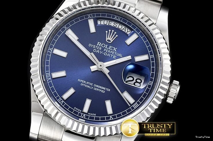 0213 RDD0215E – DayDate 36mm Tailored 688